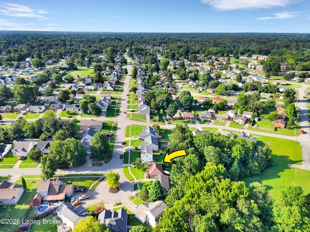 10115 Lancewood Rd, Louisville, KY 40229