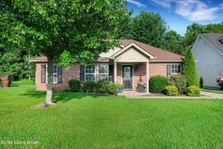 10115 Lancewood Rd, Louisville, KY 40229