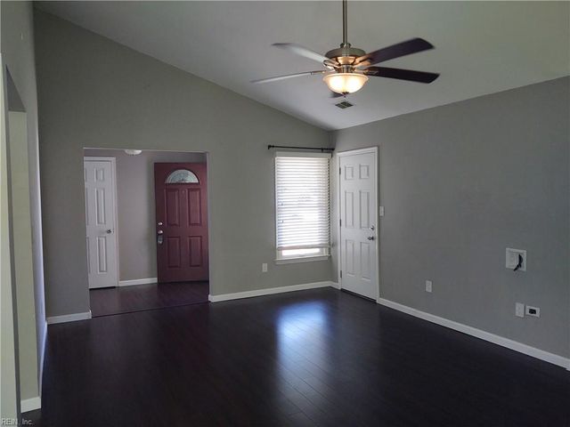 1921 Shepherds GATE, Chesapeake, VA 23320