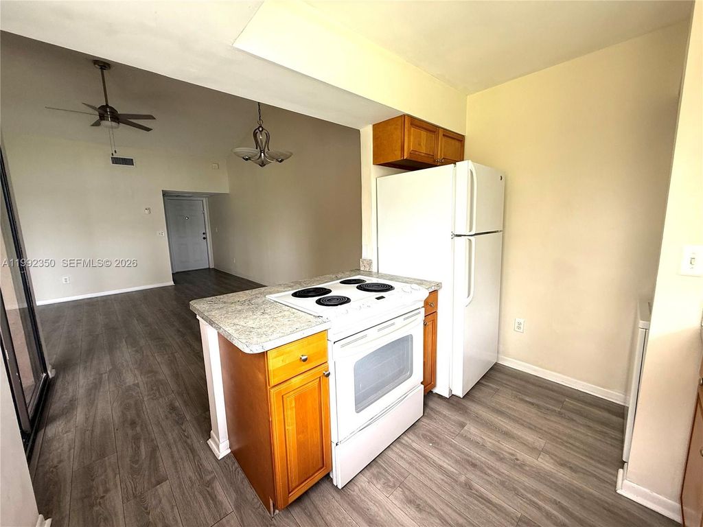 800 Independence Dr 800I, Homestead, FL 33034