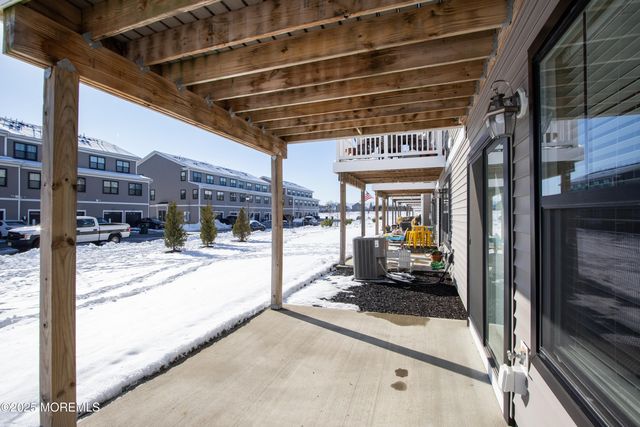 26 Mariveles Way, Eatontown, NJ 07724