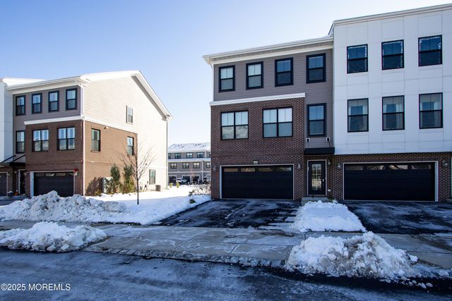 26 Mariveles Way, Eatontown, NJ 07724