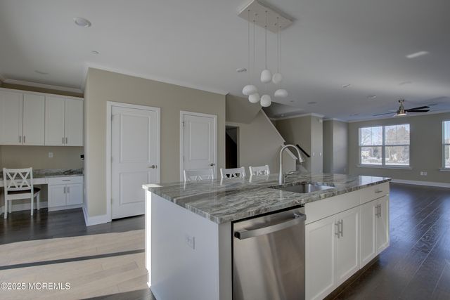 26 Mariveles Way, Eatontown, NJ 07724