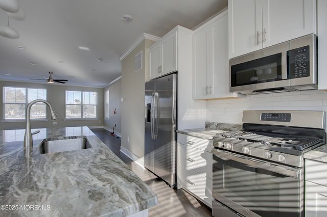 26 Mariveles Way, Eatontown, NJ 07724