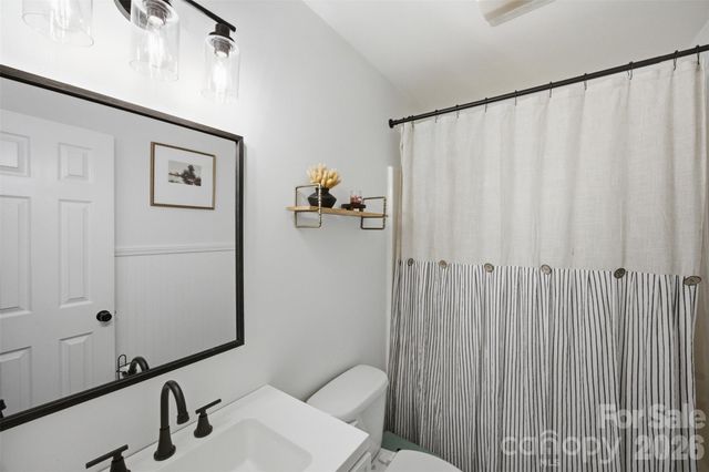 225 Old Limestone Road W, York, SC 29745