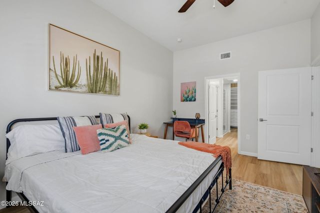 2034 E River Rd Unit 203, Tucson, AZ 85718
