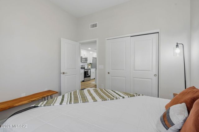 2034 E River Rd Unit 203, Tucson, AZ 85718