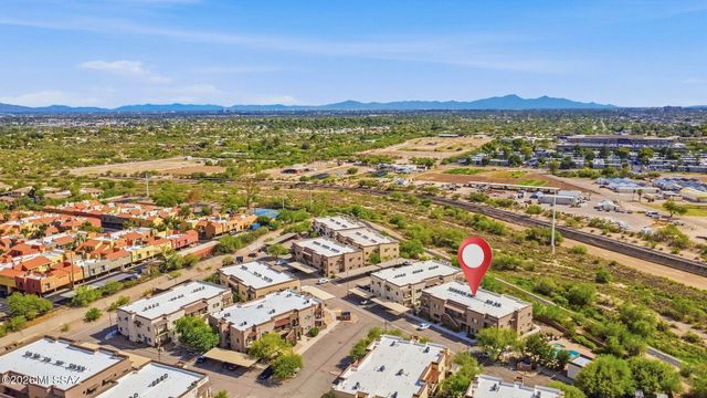 2034 E River Rd Unit 203, Tucson, AZ 85718