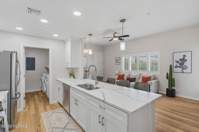 2034 E River Rd Unit 203, Tucson, AZ 85718