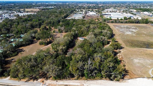 39725 CLAY AVENUE N, Lady Lake, FL 32159