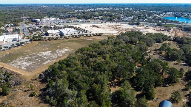 39725 CLAY AVENUE N, Lady Lake, FL 32159