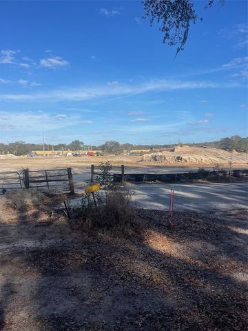 39725 CLAY AVENUE N, Lady Lake, FL 32159