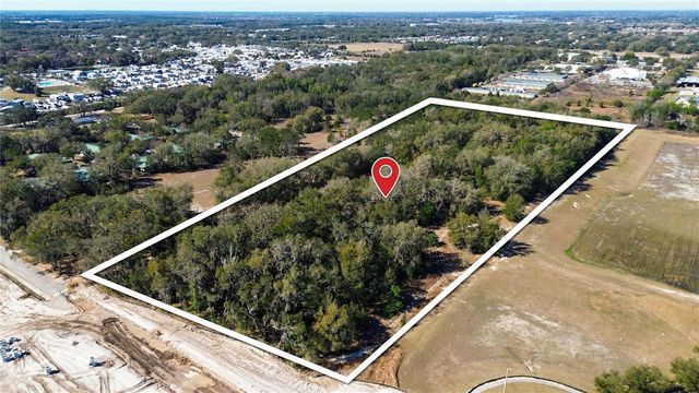 39725 CLAY AVENUE N, Lady Lake, FL 32159