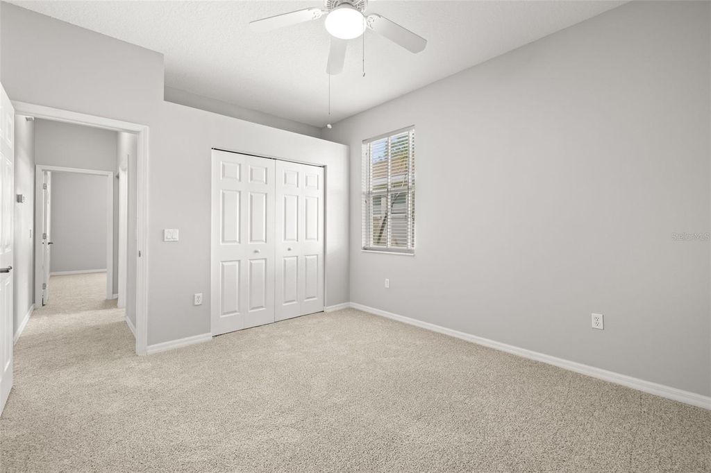 Image 11 of property listing at 1261 MILLBROOK CIRCLE, Bradenton, FL 34212