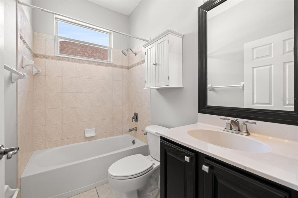 Image 13 of property listing at 1261 MILLBROOK CIRCLE, Bradenton, FL 34212