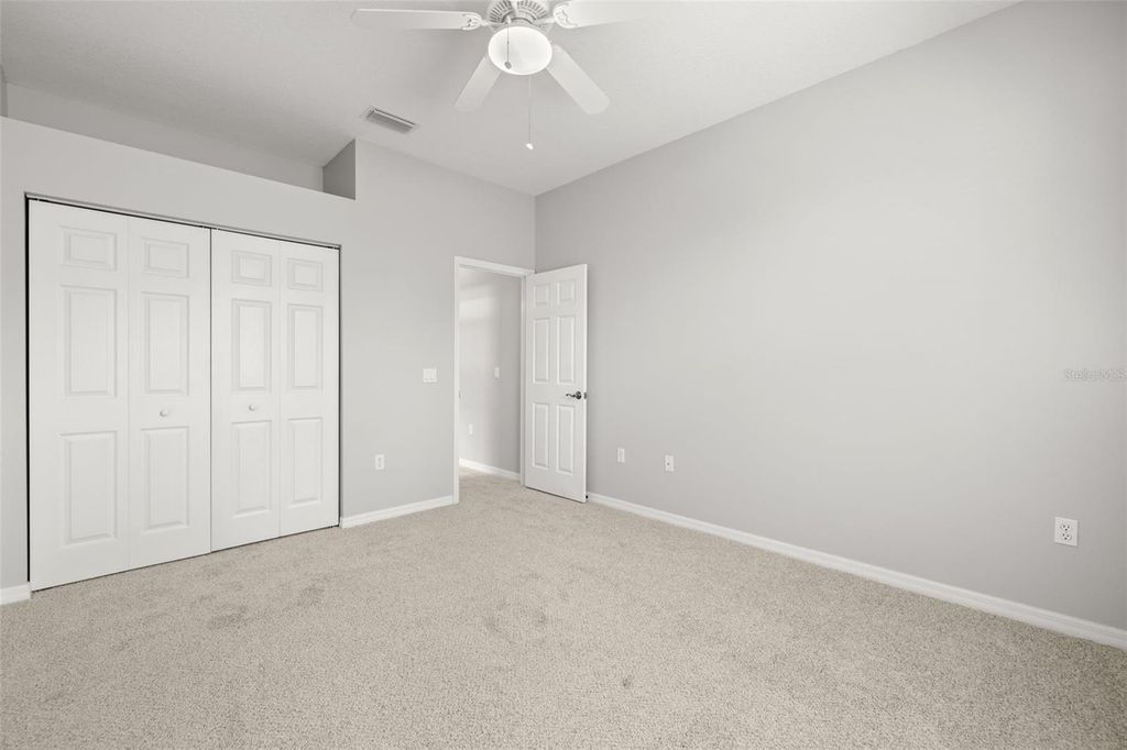 Image 15 of property listing at 1261 MILLBROOK CIRCLE, Bradenton, FL 34212