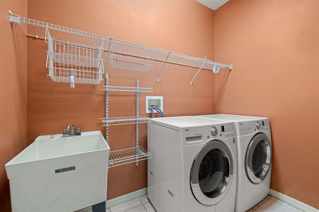 Image 22 of property listing at 1261 MILLBROOK CIRCLE, Bradenton, FL 34212