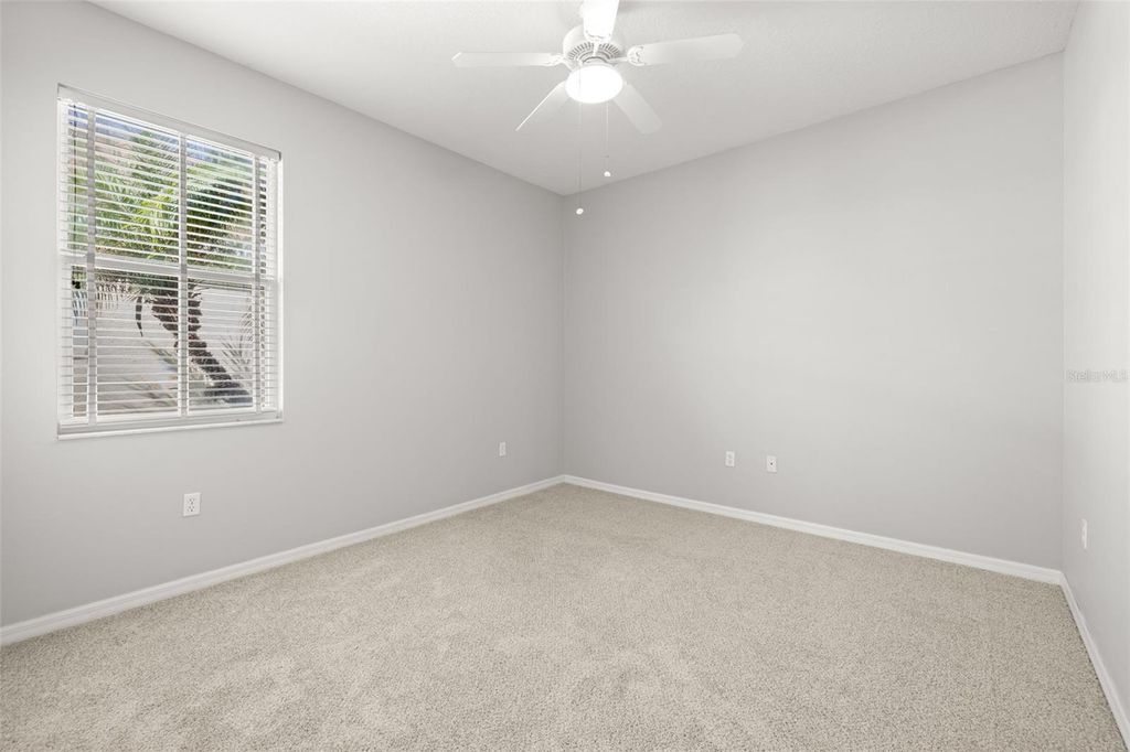 Image 10 of property listing at 1261 MILLBROOK CIRCLE, Bradenton, FL 34212