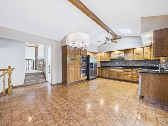 12735 S 84th Avenue, Palos Park, IL 60464