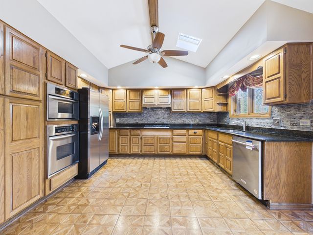 12735 S 84th Avenue, Palos Park, IL 60464