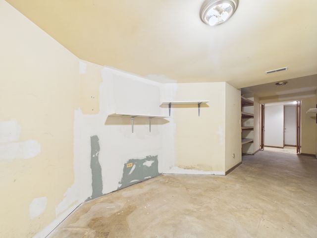 12735 S 84th Avenue, Palos Park, IL 60464