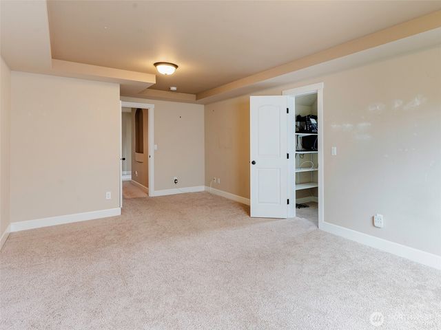 1424 40th Street SE, Puyallup, WA 98372