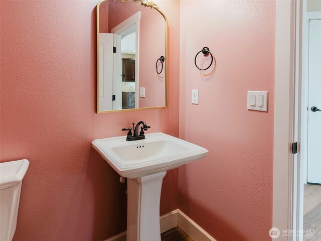 1424 40th Street SE, Puyallup, WA 98372