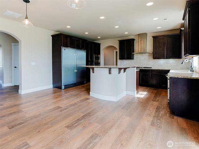 1424 40th Street SE, Puyallup, WA 98372