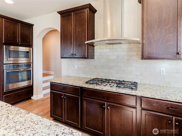 1424 40th Street SE, Puyallup, WA 98372