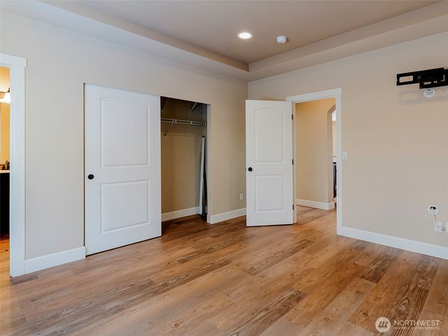 1424 40th Street SE, Puyallup, WA 98372