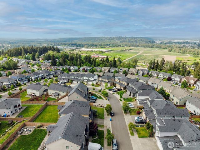 1424 40th Street SE, Puyallup, WA 98372
