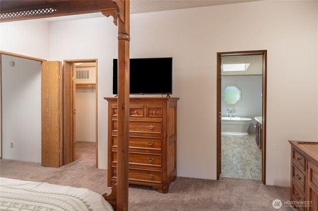 532 NW Silver Glen Lane, Bremerton, WA 98311