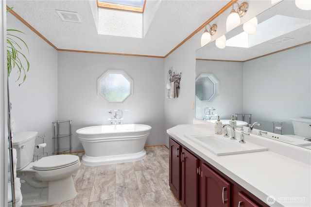 532 NW Silver Glen Lane, Bremerton, WA 98311