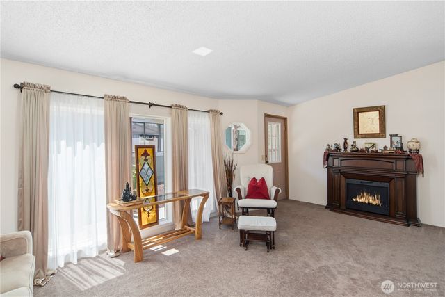 532 NW Silver Glen Lane, Bremerton, WA 98311
