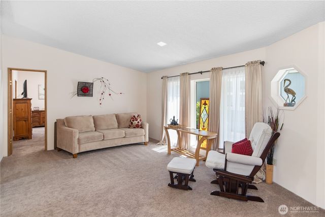 532 NW Silver Glen Lane, Bremerton, WA 98311