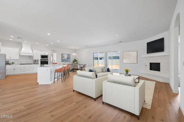 7516 Ruthburg Way, Bakersfield, CA 93314