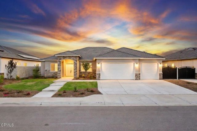 7516 Ruthburg Way, Bakersfield, CA 93314