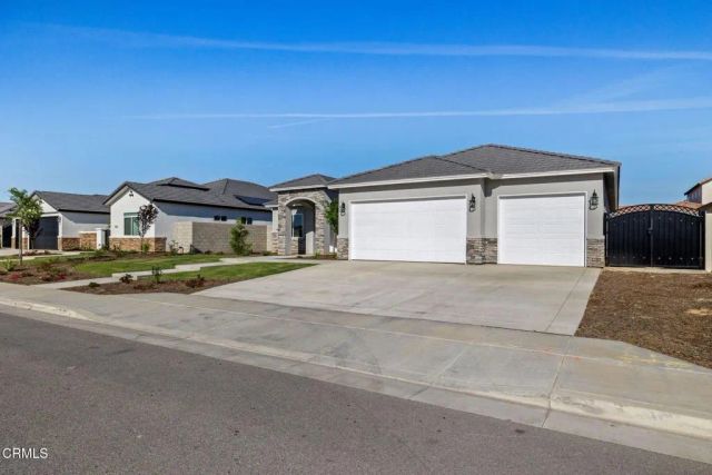 7516 Ruthburg Way, Bakersfield, CA 93314