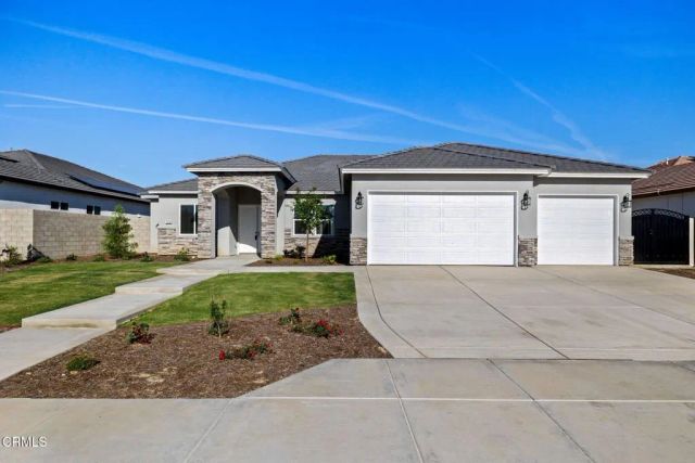 7516 Ruthburg Way, Bakersfield, CA 93314
