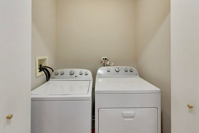 4856 S Cornell Avenue, Chicago, IL 60615