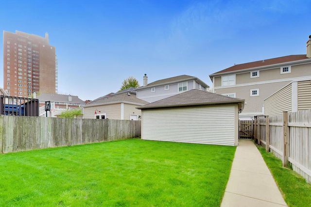 4856 S Cornell Avenue, Chicago, IL 60615