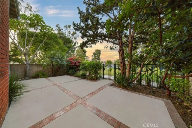 4181 Sandburg Way, Irvine, CA 92612