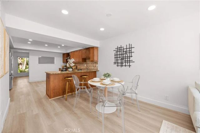 4181 Sandburg Way, Irvine, CA 92612