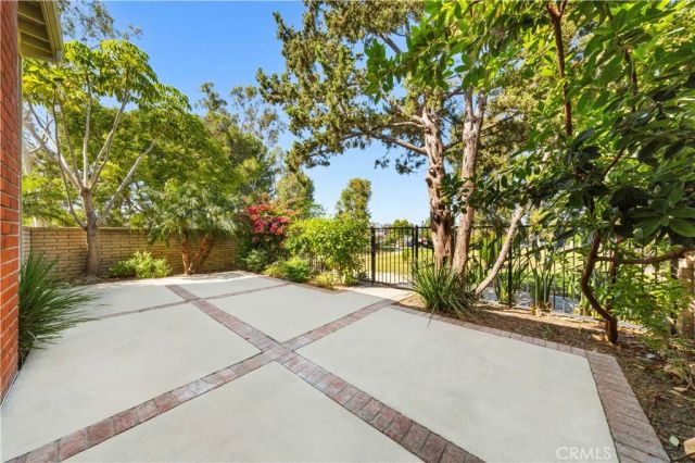 4181 Sandburg Way, Irvine, CA 92612