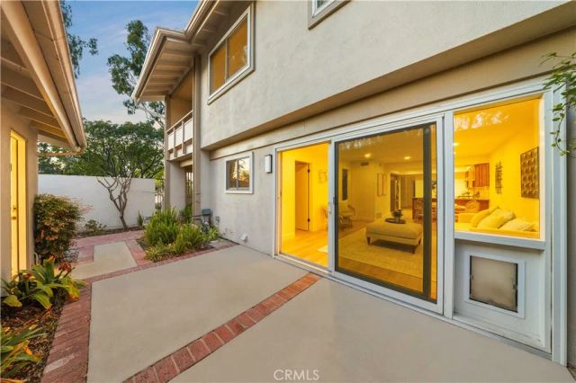 4181 Sandburg Way, Irvine, CA 92612