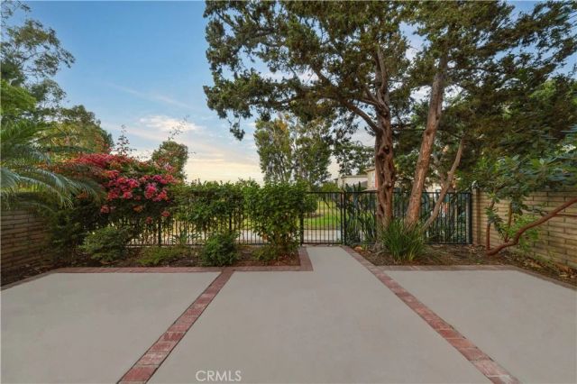 4181 Sandburg Way, Irvine, CA 92612
