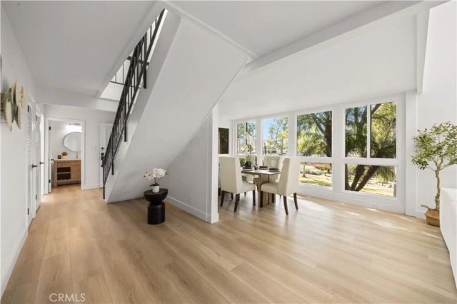 4181 Sandburg Way, Irvine, CA 92612