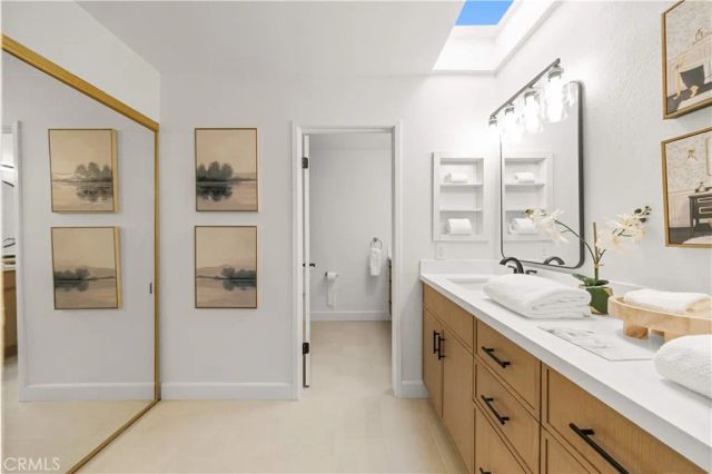 4181 Sandburg Way, Irvine, CA 92612