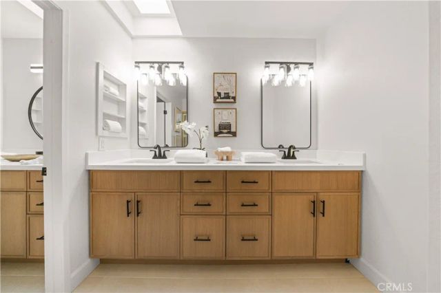 4181 Sandburg Way, Irvine, CA 92612