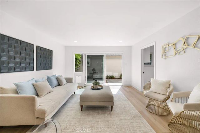 4181 Sandburg Way, Irvine, CA 92612
